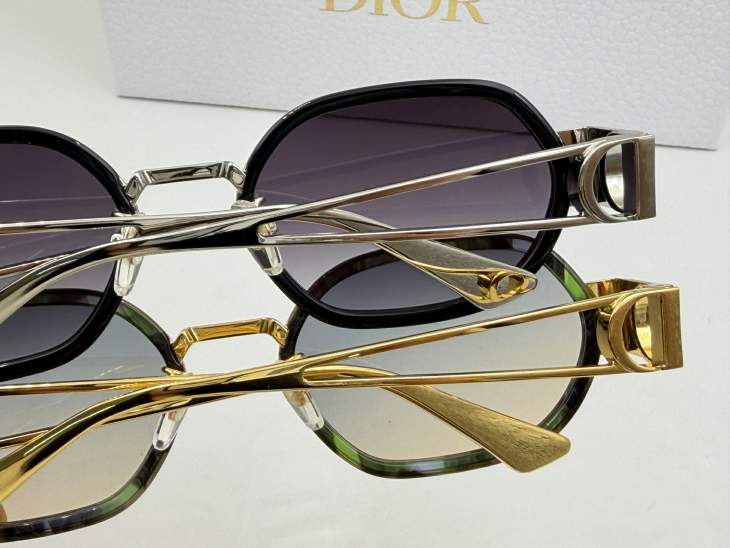Picture of Dior Sunglasses _SKUfw80879543fw